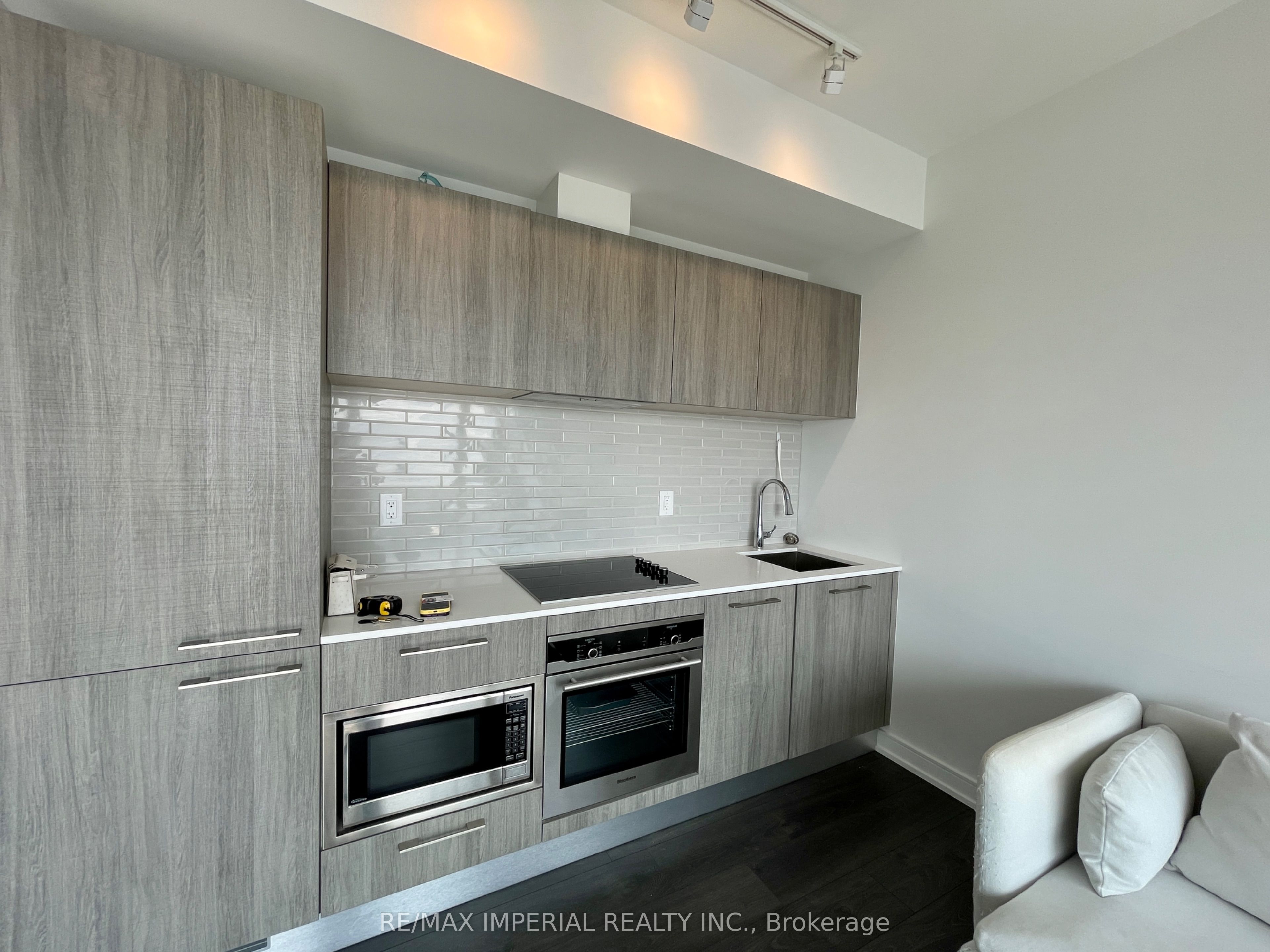 3 Gloucester Street 4706, Toronto, ON M4Y 0C6 photo 2