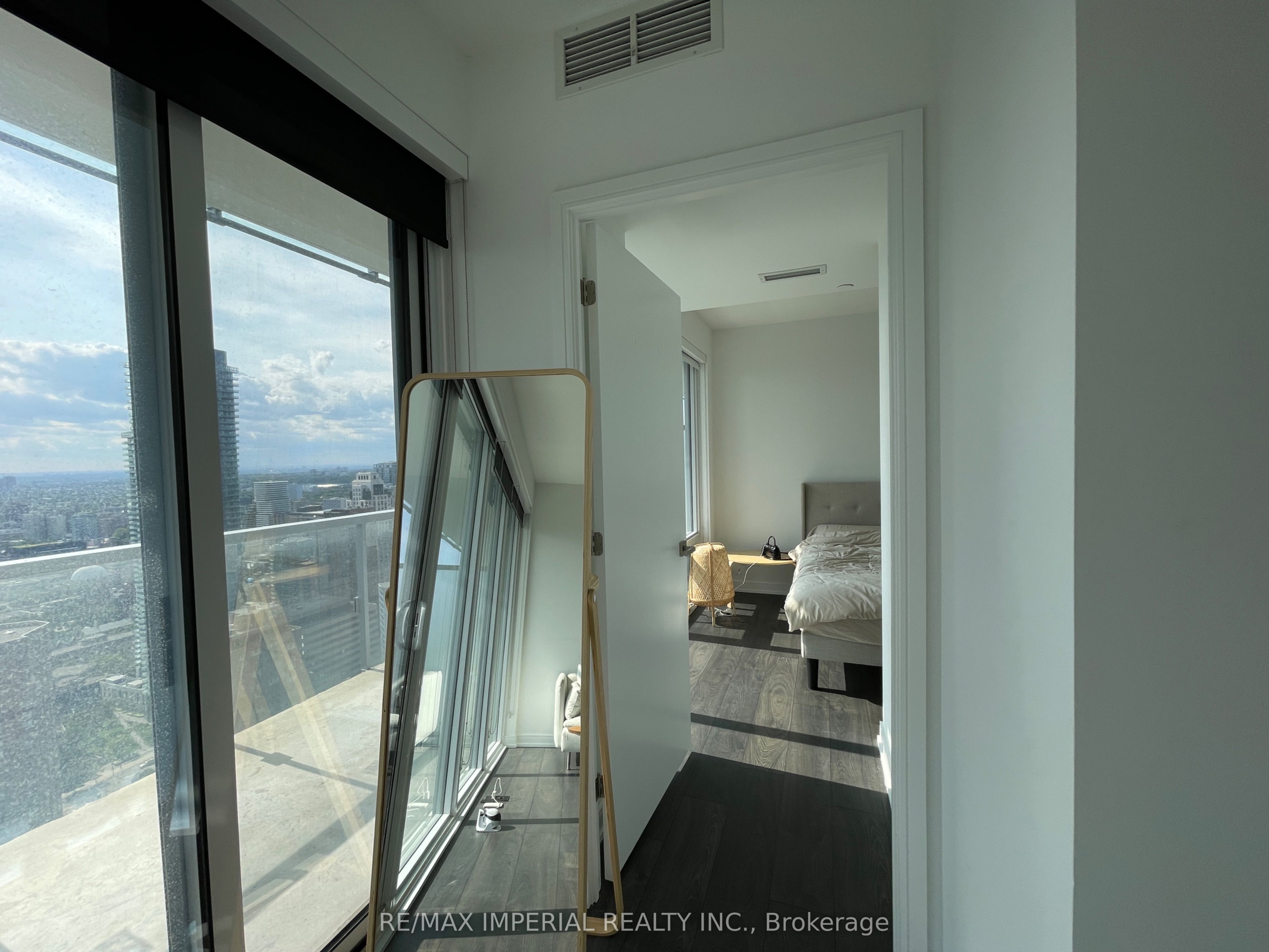 3 Gloucester Street 4706, Toronto, ON M4Y 0C6 photo 4