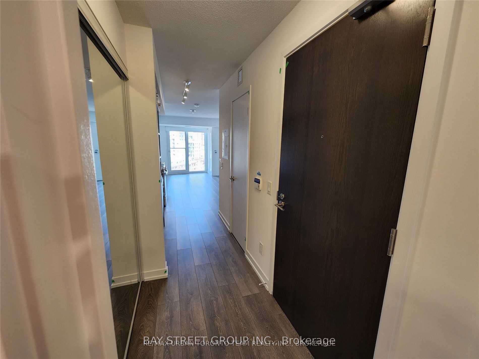 219 Dundas Street E 1010, Toronto, ON M5A 0V1 photo 2
