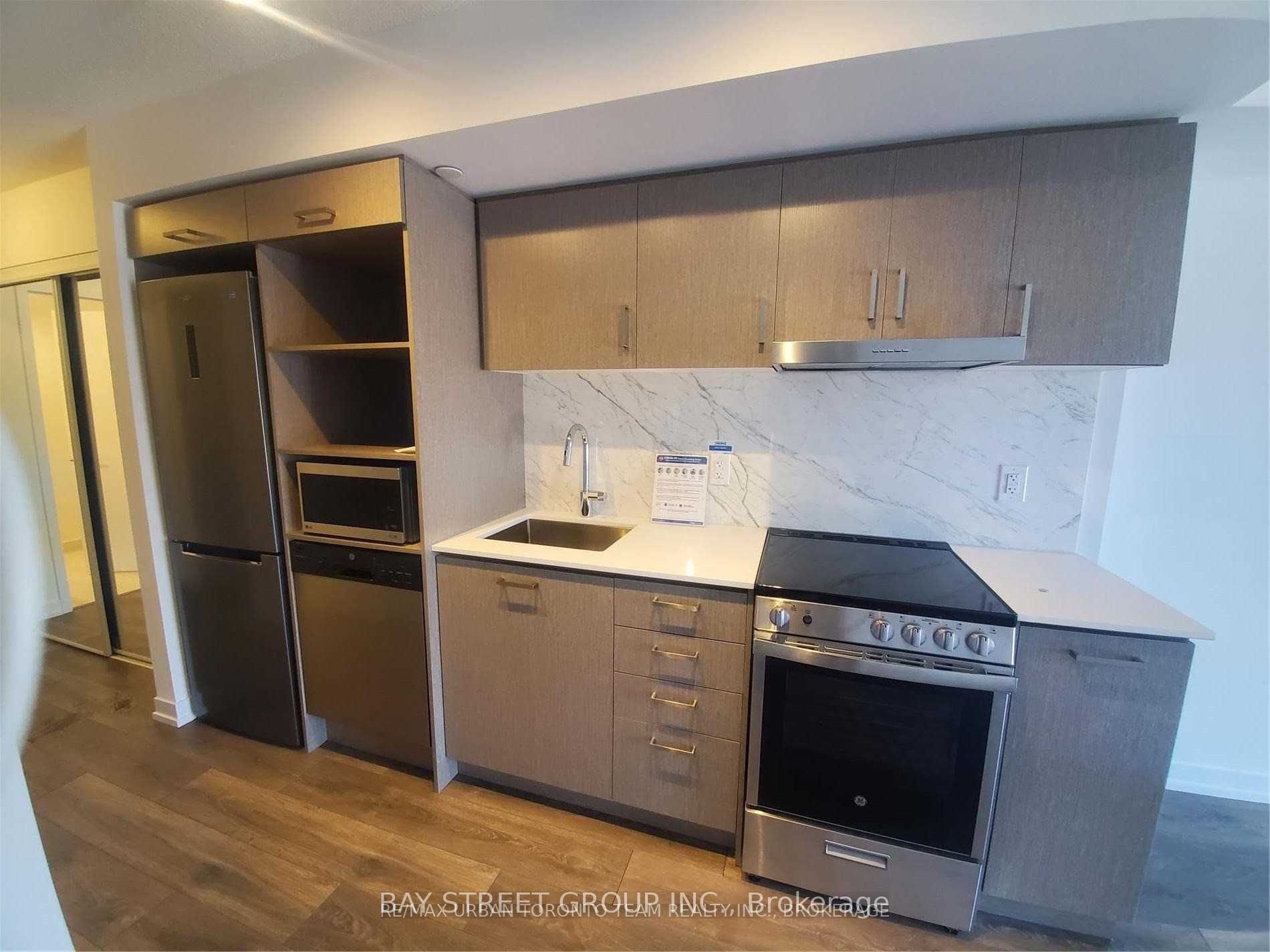 219 Dundas Street E 1010, Toronto, ON M5A 0V1 photo 4