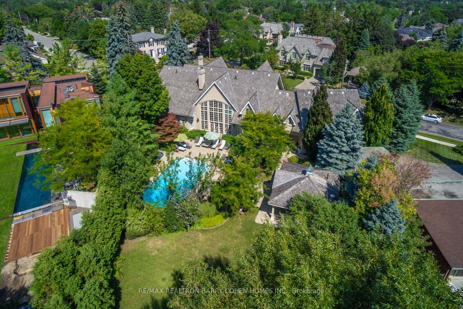 17 Bayview Ridge, Toronto, ON M2L 1E3 photo 2