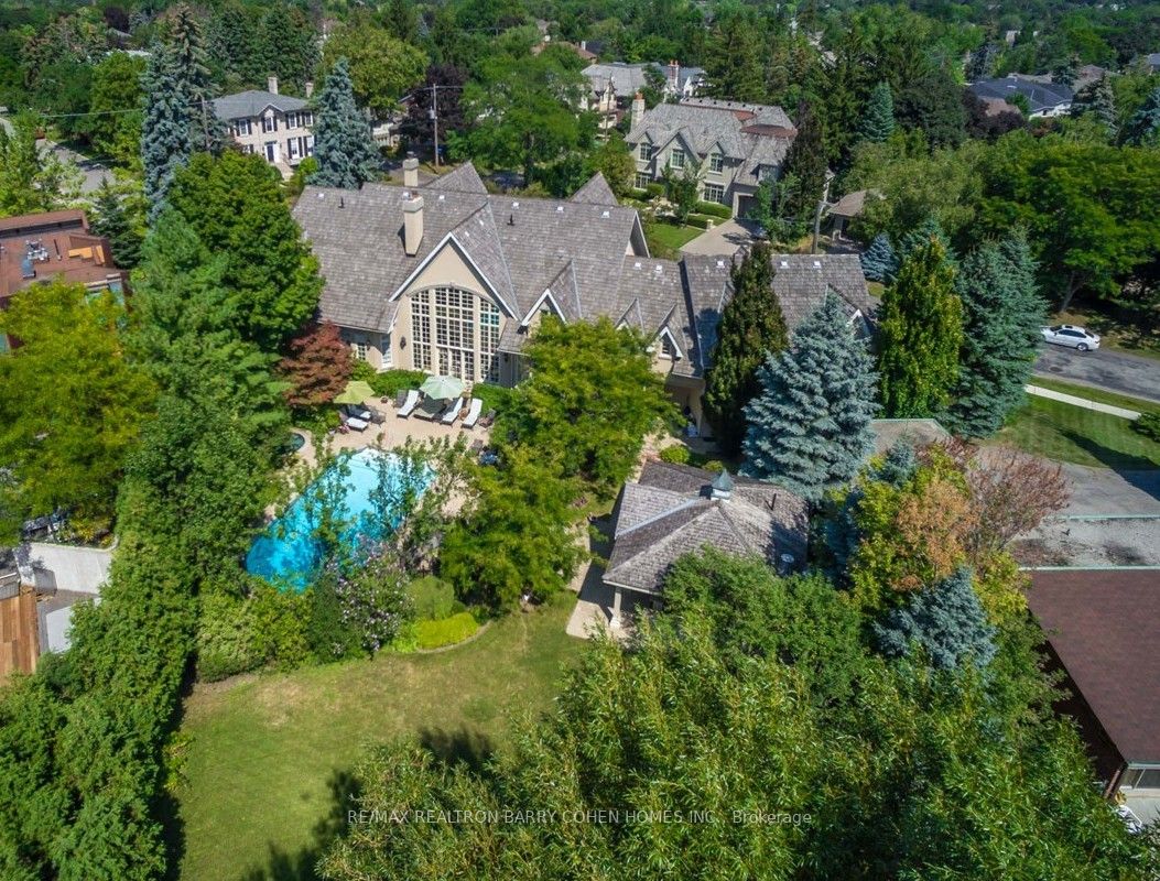 17 Bayview Ridge, Toronto, ON M2L 1E3 photo 3