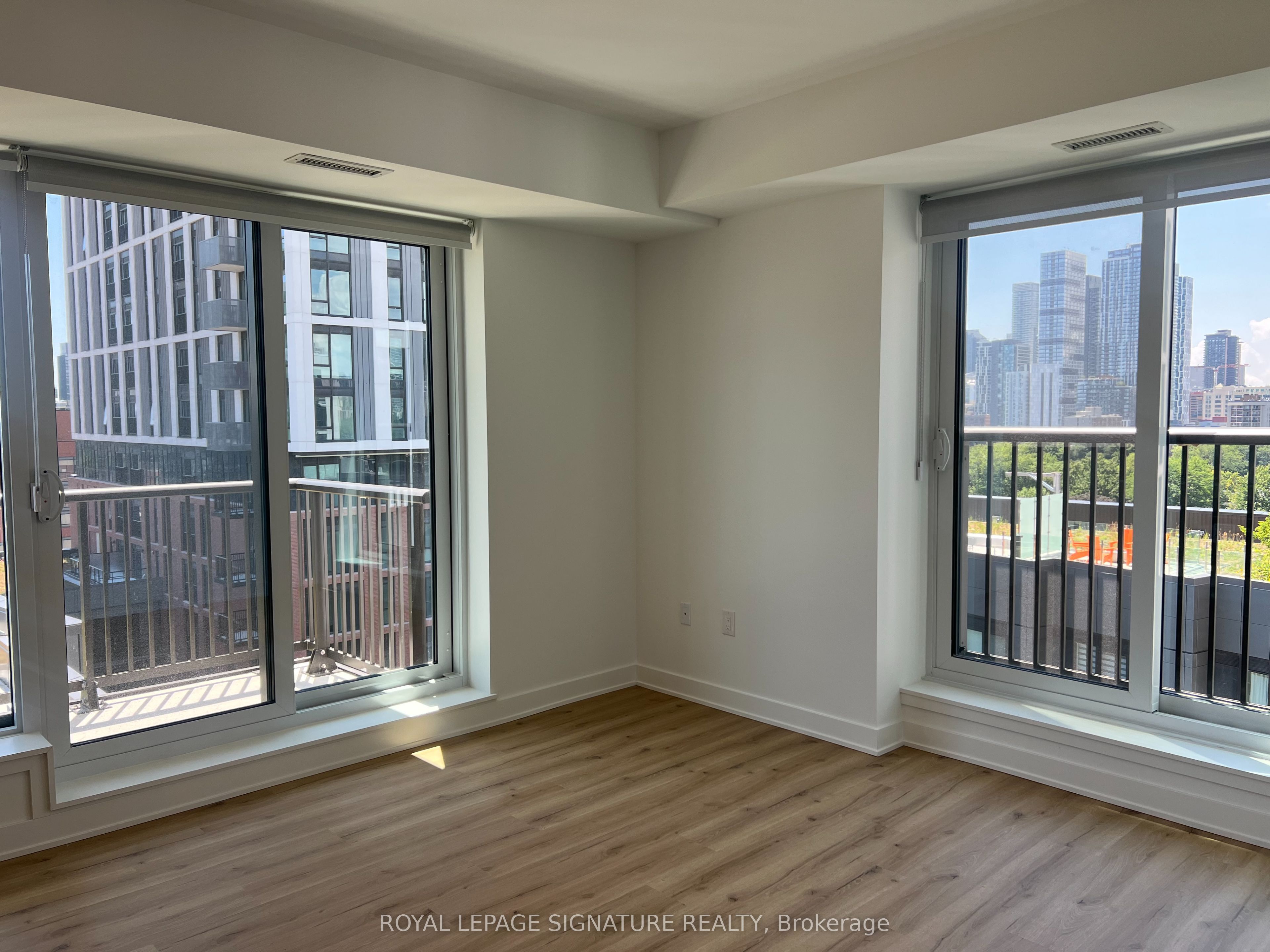 30 dreamers Way 931, Toronto, ON M5A 0Y7 photo 3