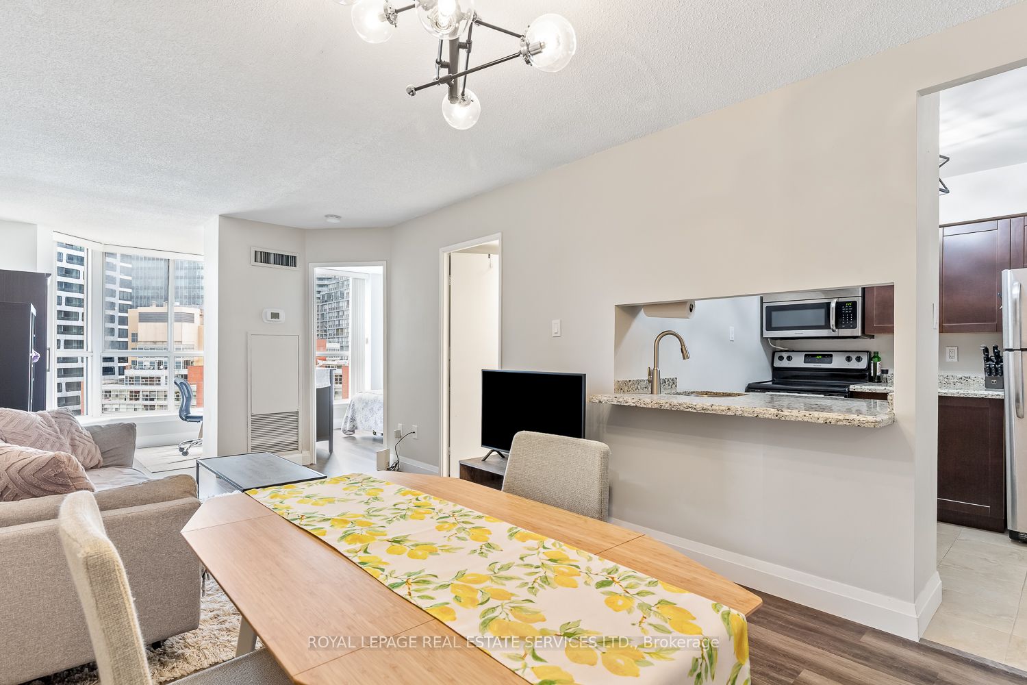 44 St. Joseph Street 1608, Toronto, ON M4Y 2W4