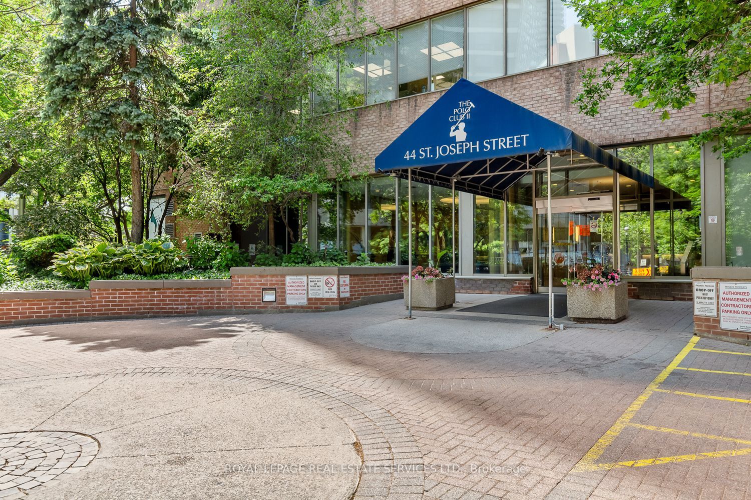 44 St. Joseph Street 1608, Toronto, ON M4Y 2W4 photo 3