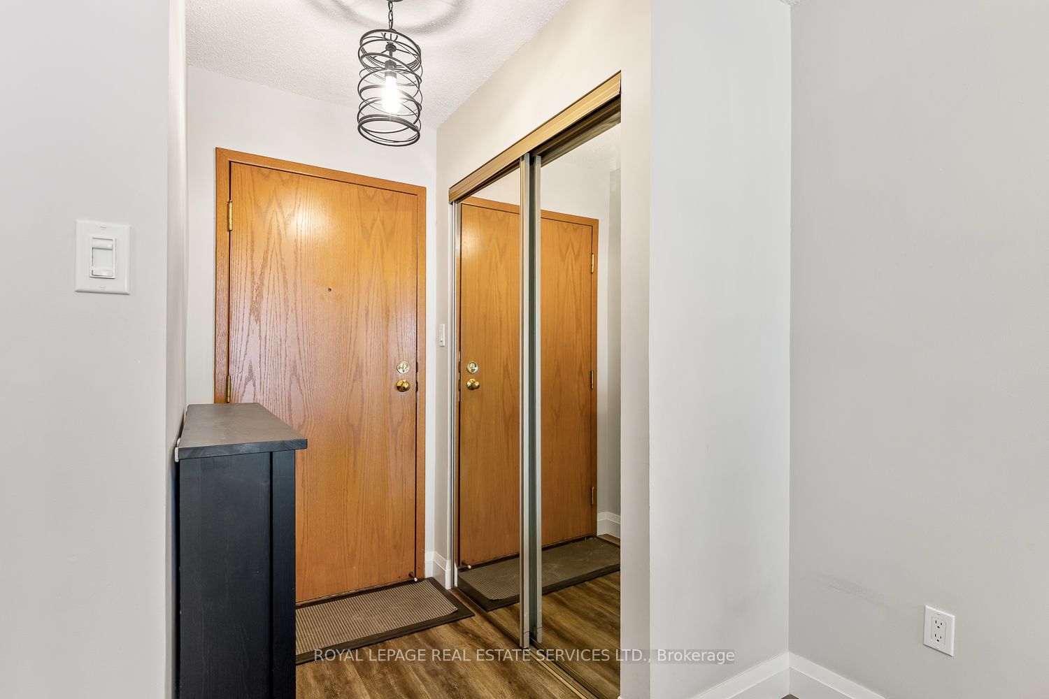 44 St. Joseph Street 1608, Toronto, ON M4Y 2W4 photo 5