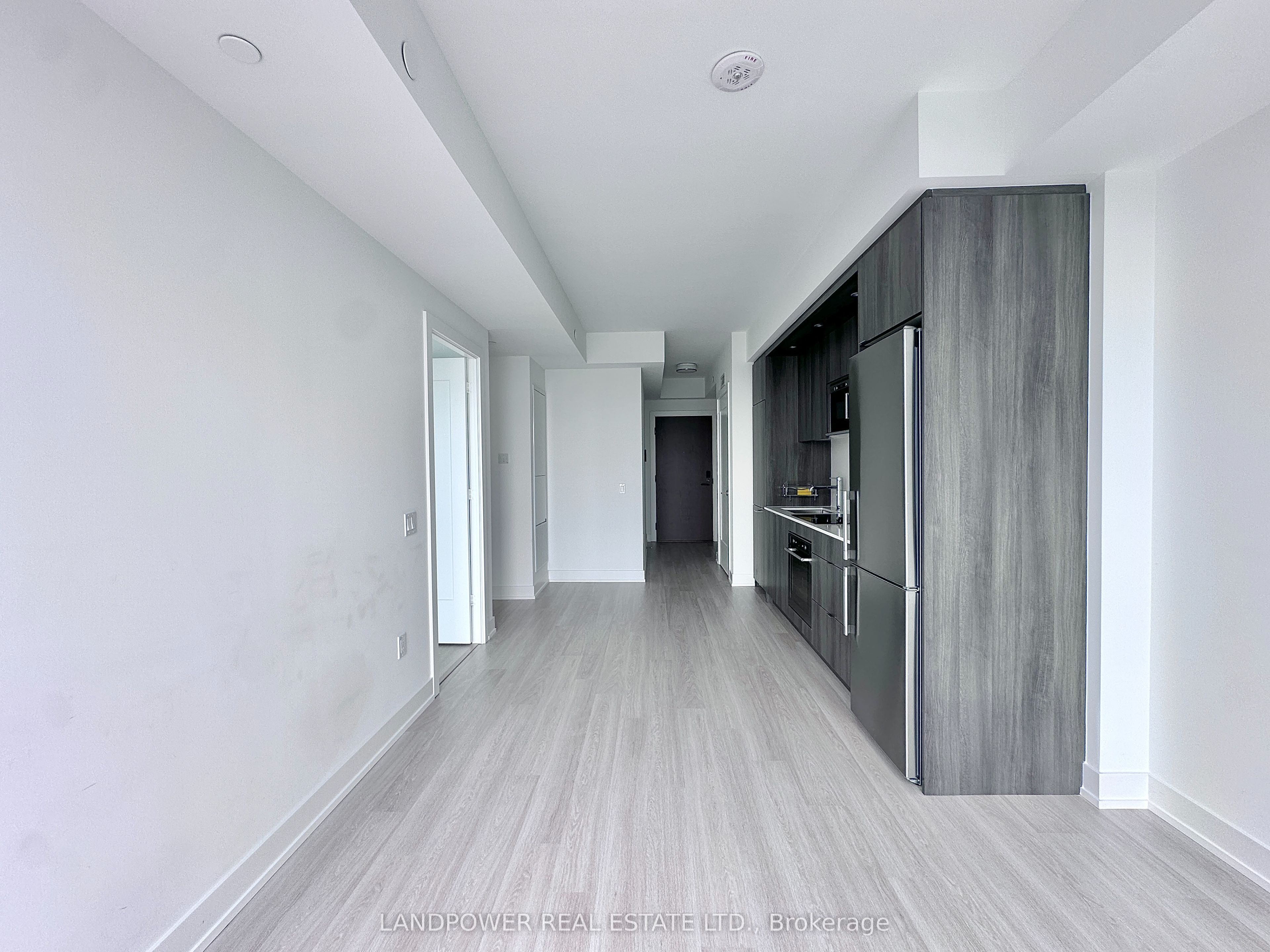 30 Inn On The Park Drive 4206, Toronto, ON M3C 0P7 photo 4