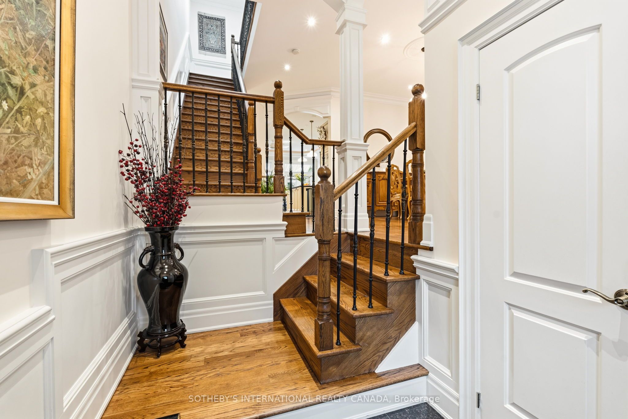 209 Douglas Avenue, Toronto, ON M5M 1G9 photo 4