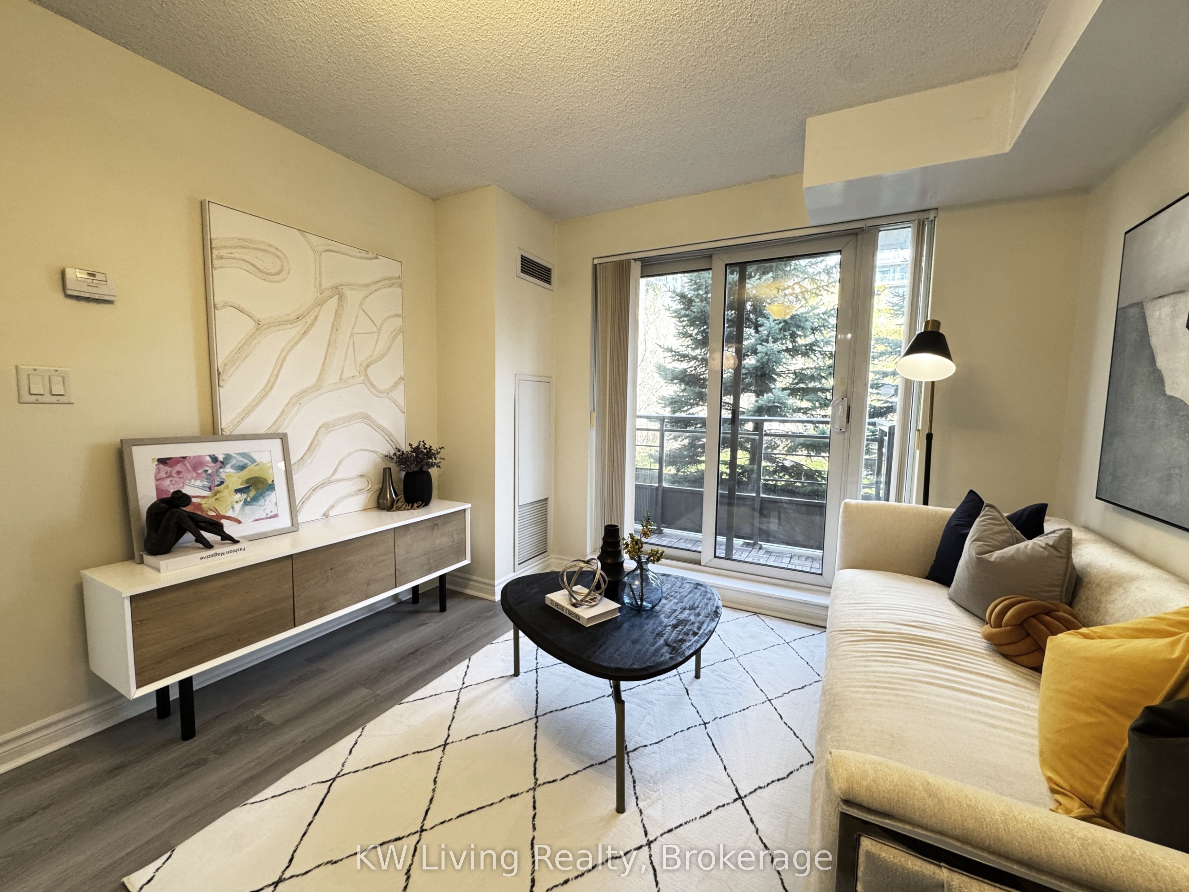 19 Barberry Place 204, Toronto, ON M2K 3E3 photo 3