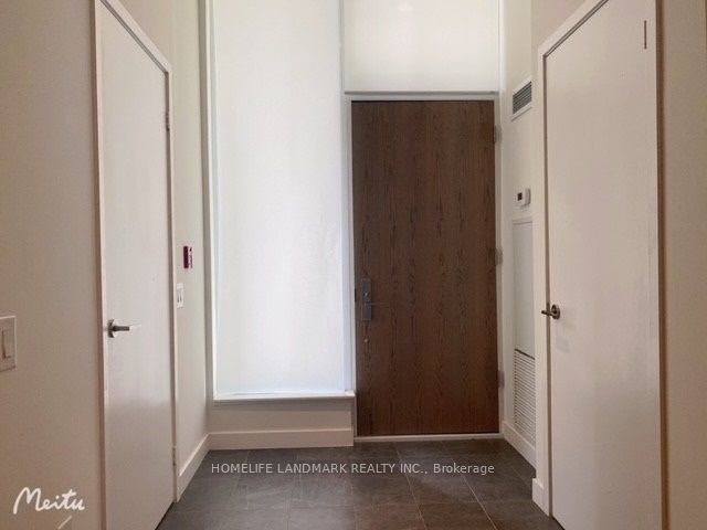 121 Mcmahon Drive Th11, Toronto, ON M2K 0C1 photo 2