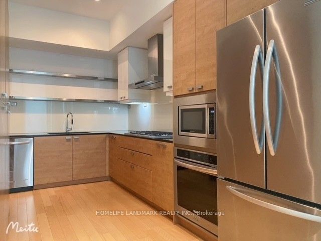 121 Mcmahon Drive Th11, Toronto, ON M2K 0C1 photo 3