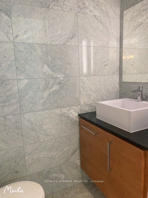 121 Mcmahon Drive Th11, Toronto, ON M2K 0C1 photo 5
