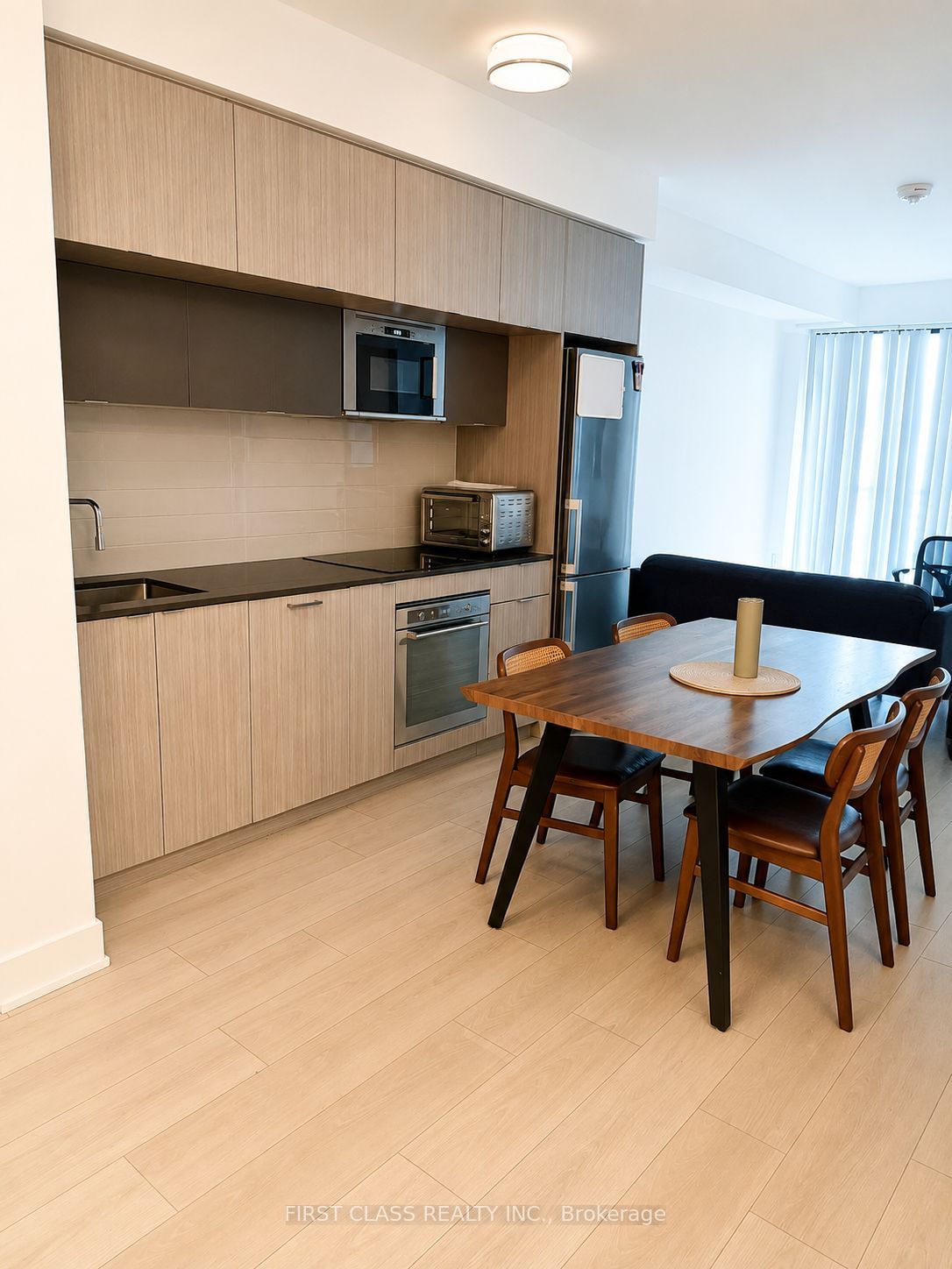 575 Bloor Street 2510, Toronto, ON M4W 0B2