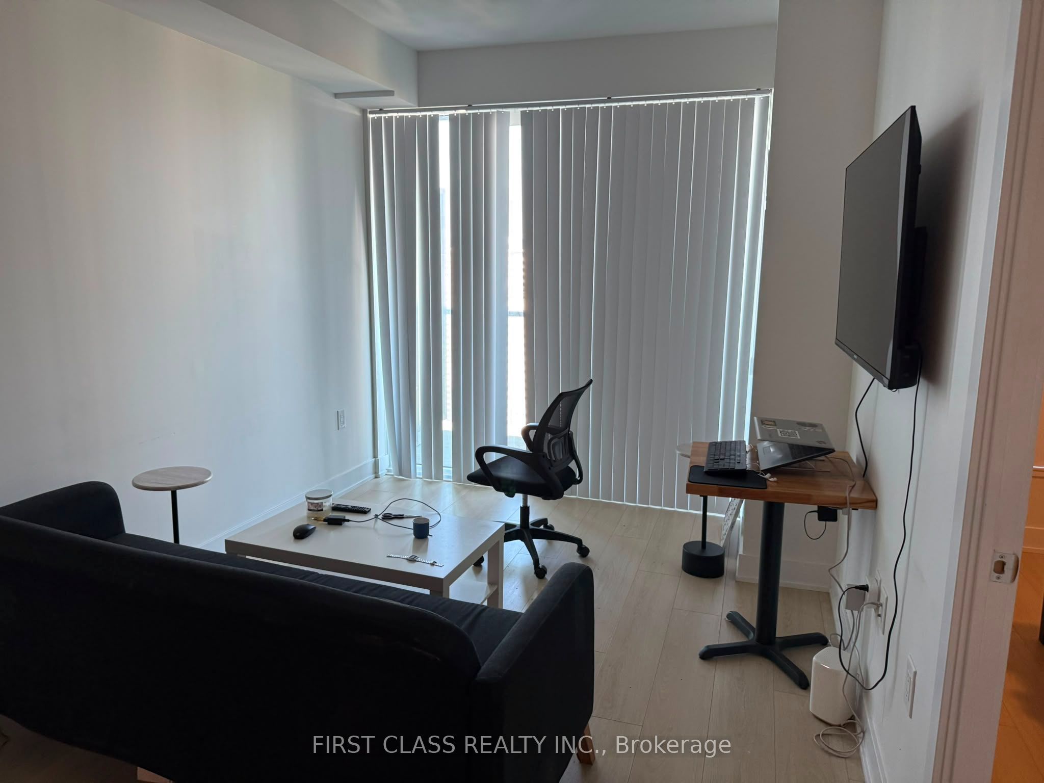 575 Bloor Street 2510, Toronto, ON M4W 0B2 photo 4