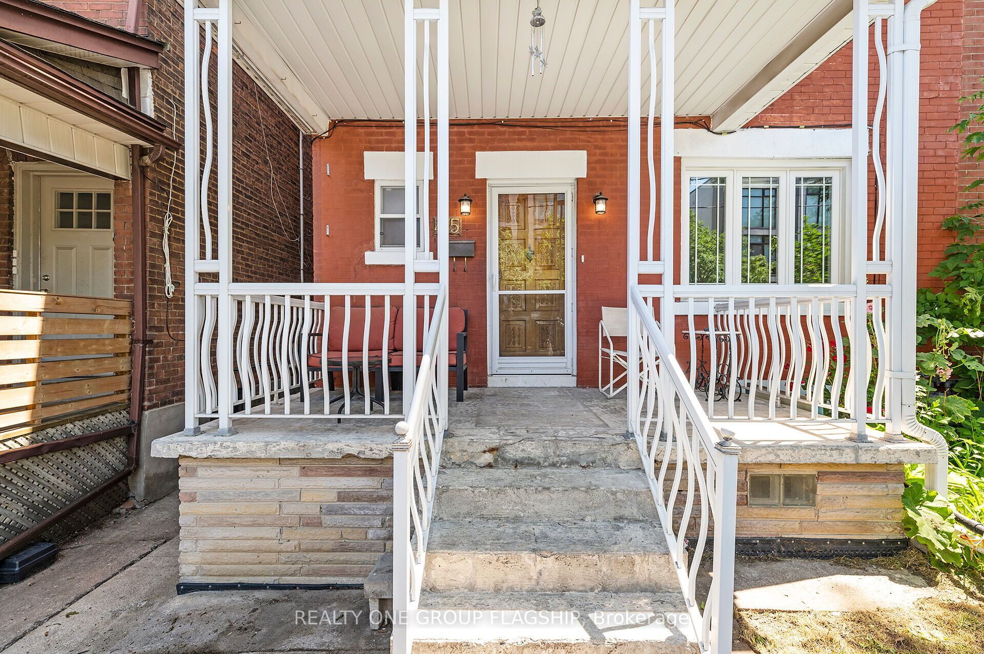 475 Shaw Street, Toronto, ON M6G 3L4 photo 2