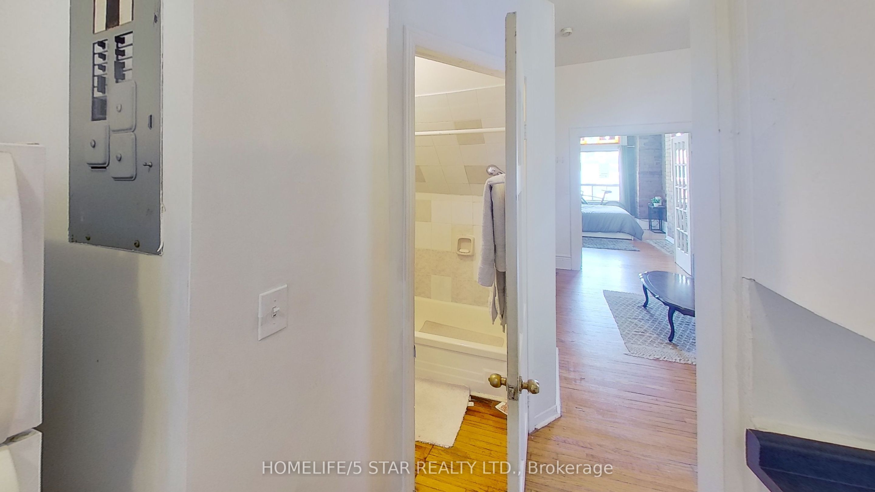 97 Wolseley Street Apt 1, Toronto, ON M5T 1A4 photo 5