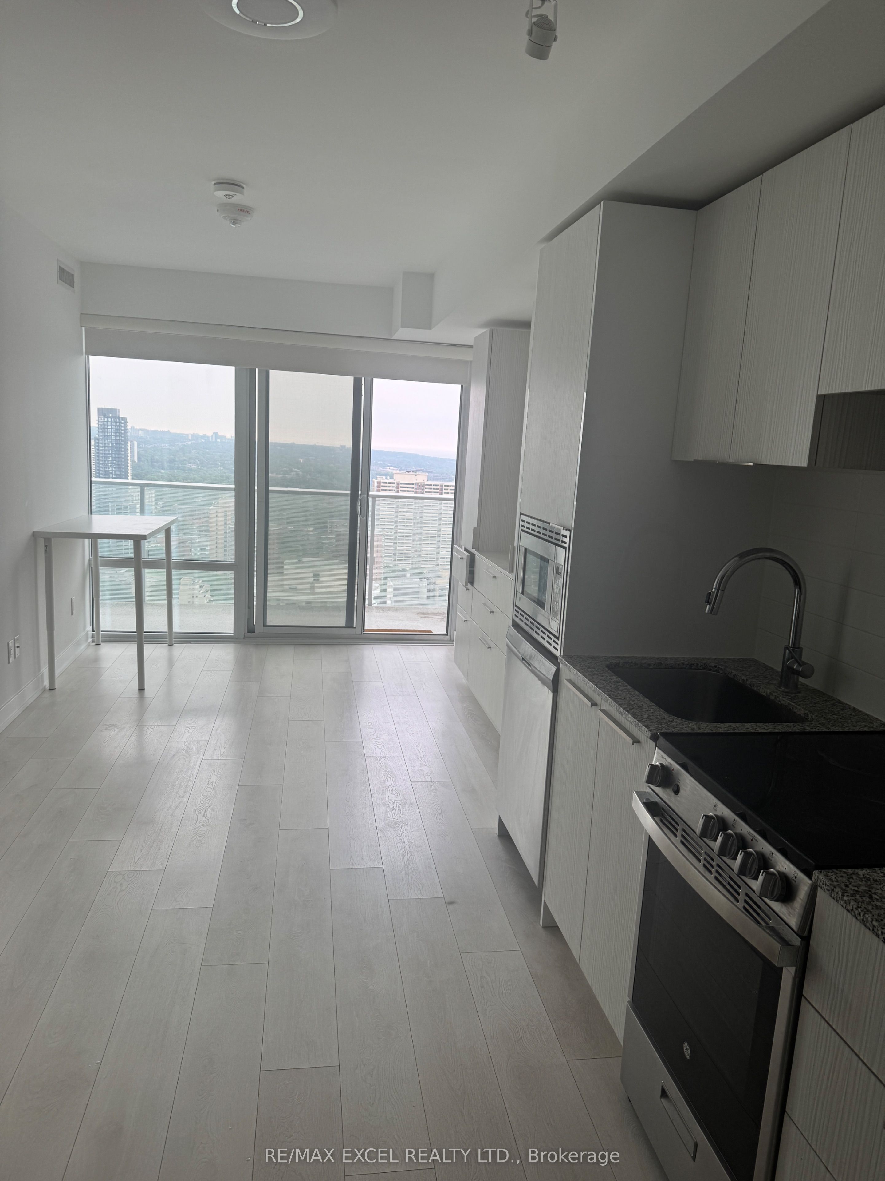 501 Yonge Street 3506, Toronto, ON M4Y 0G8
