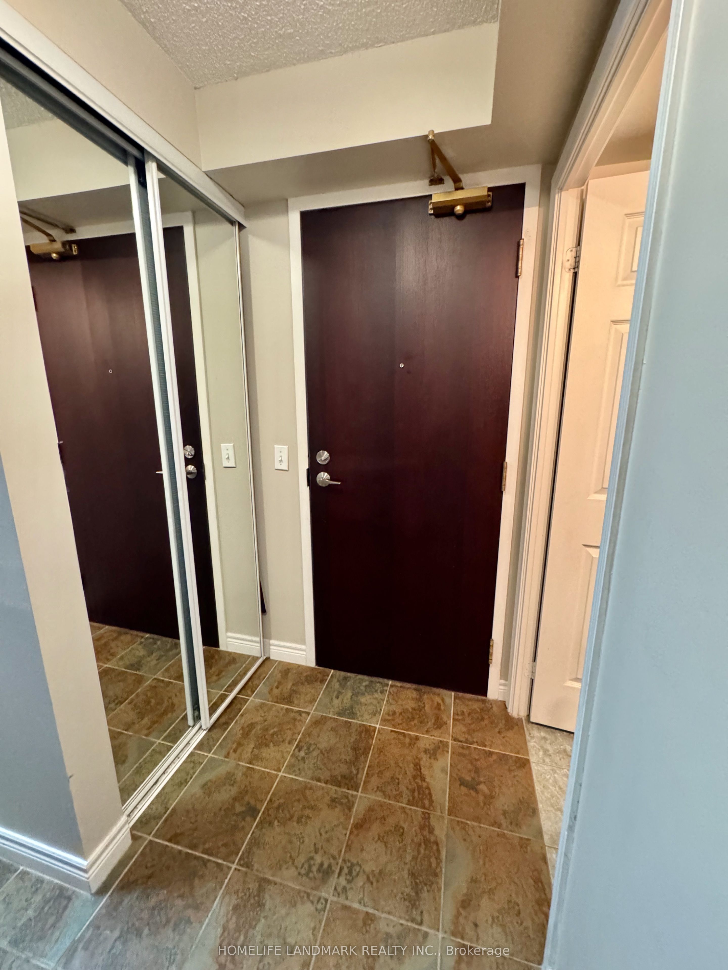 30 Grand Trunk Crescent 1708, Toronto, ON M5J 3A4 photo 2