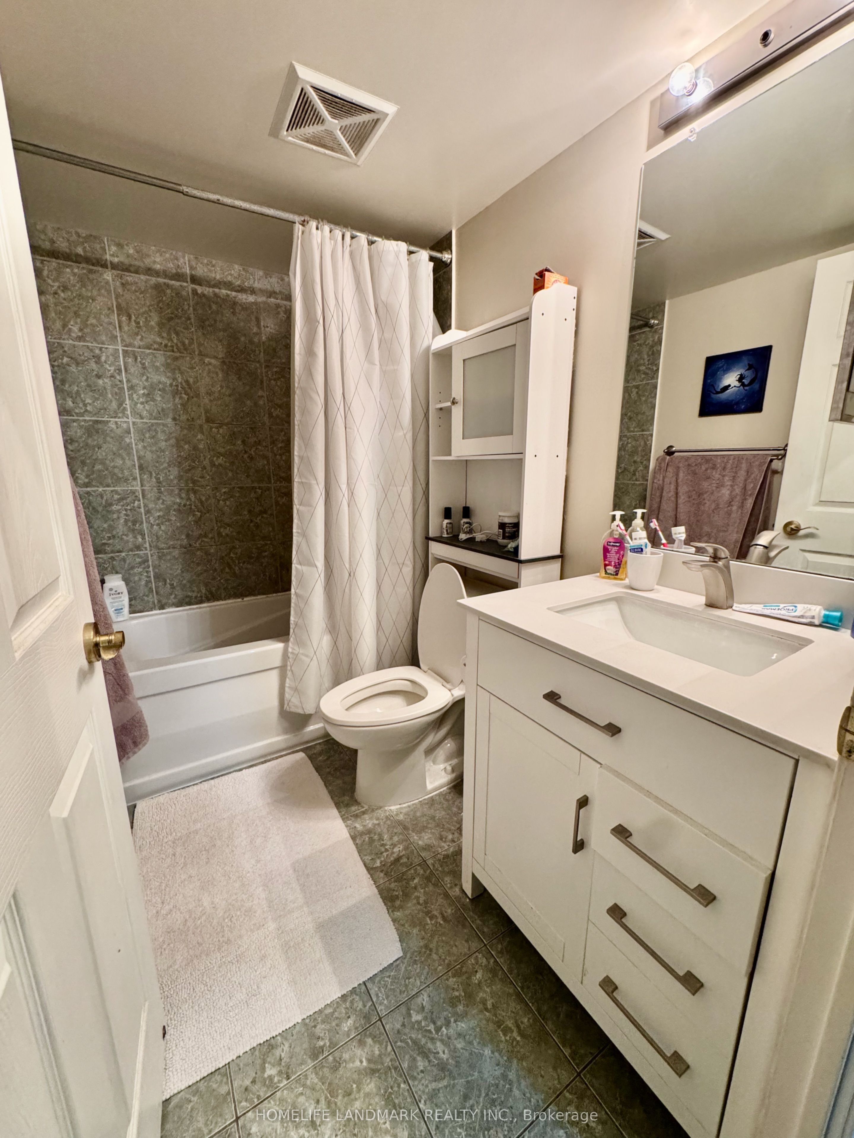 30 Grand Trunk Crescent 1708, Toronto, ON M5J 3A4 photo 3