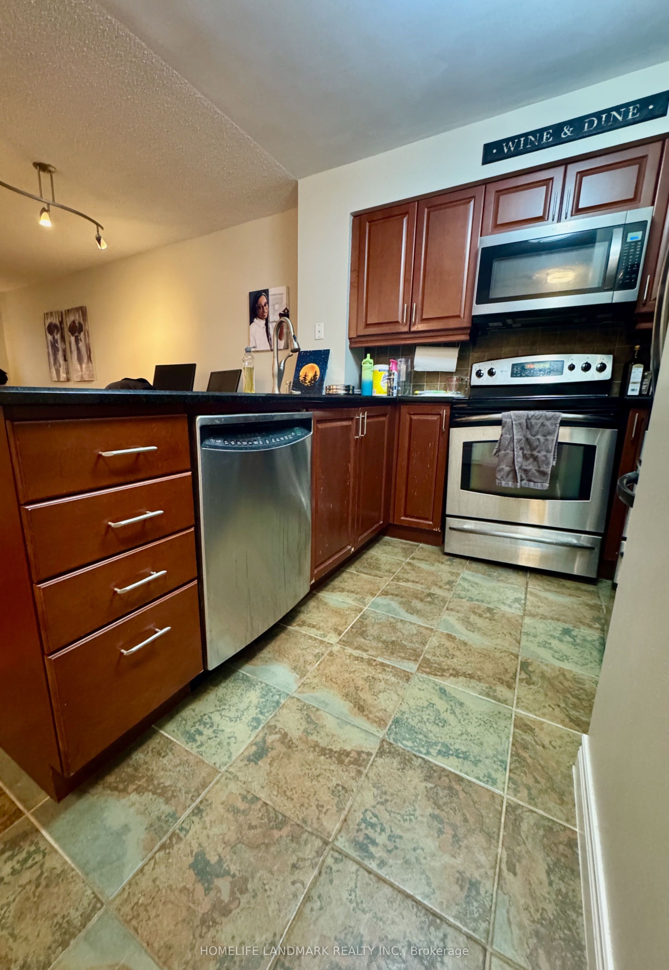30 Grand Trunk Crescent 1708, Toronto, ON M5J 3A4 photo 4