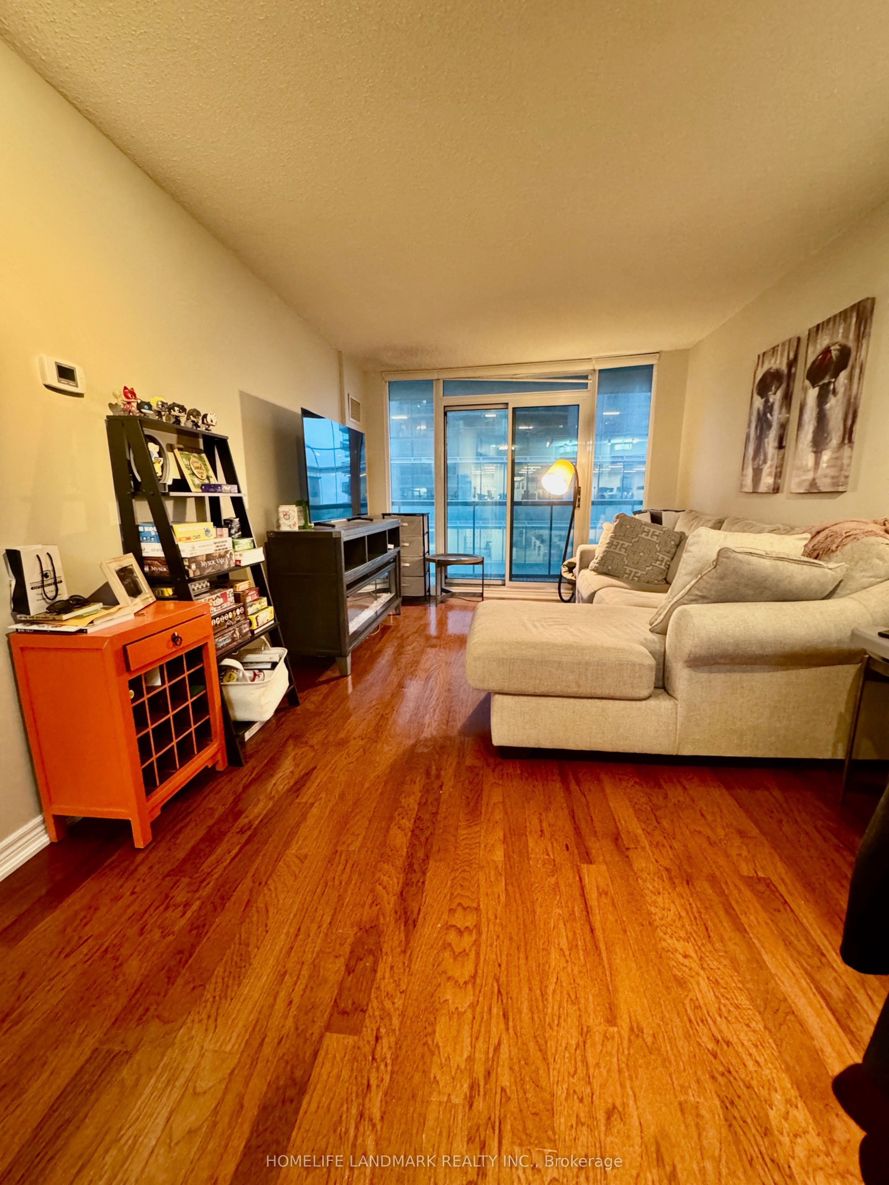 30 Grand Trunk Crescent 1708, Toronto, ON M5J 3A4 photo 5