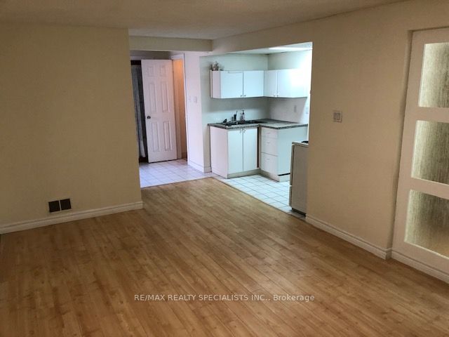 290 Mcnicoll Avenue Ground, Toronto, ON M2H 2C7 photo 5