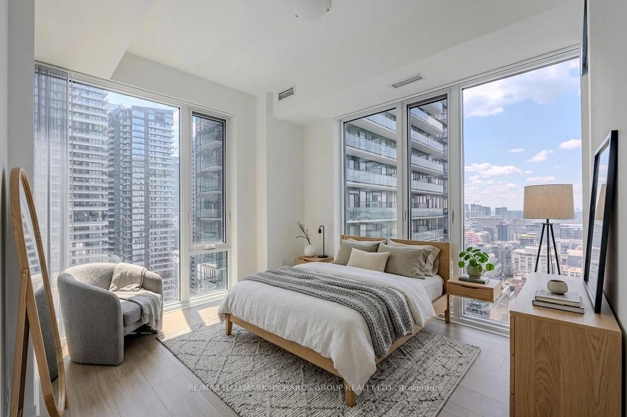 28 Widmer Street 3023, Toronto, ON M5V 2E7 photo 2