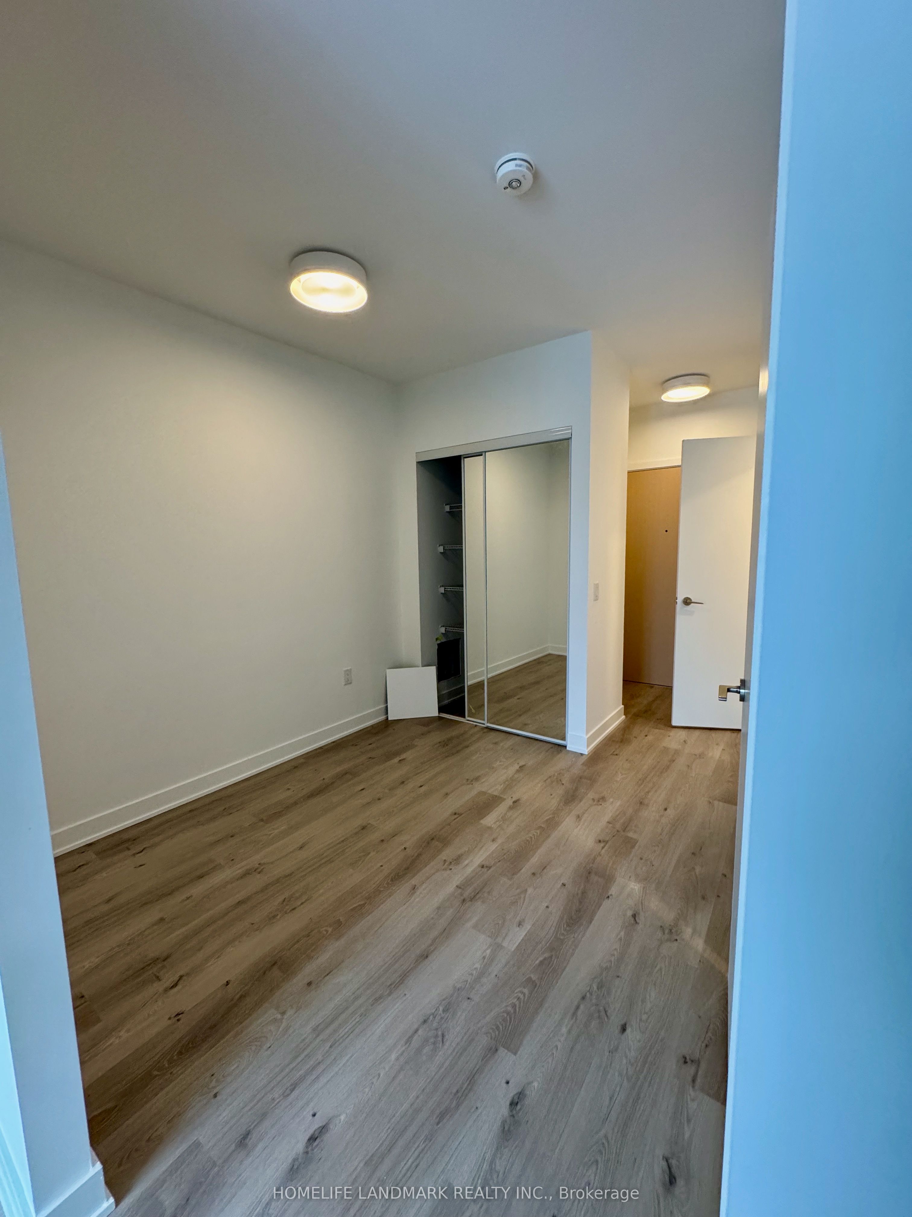 30 Dreamers Way 548, Toronto, ON M5A 0Y7 photo 4