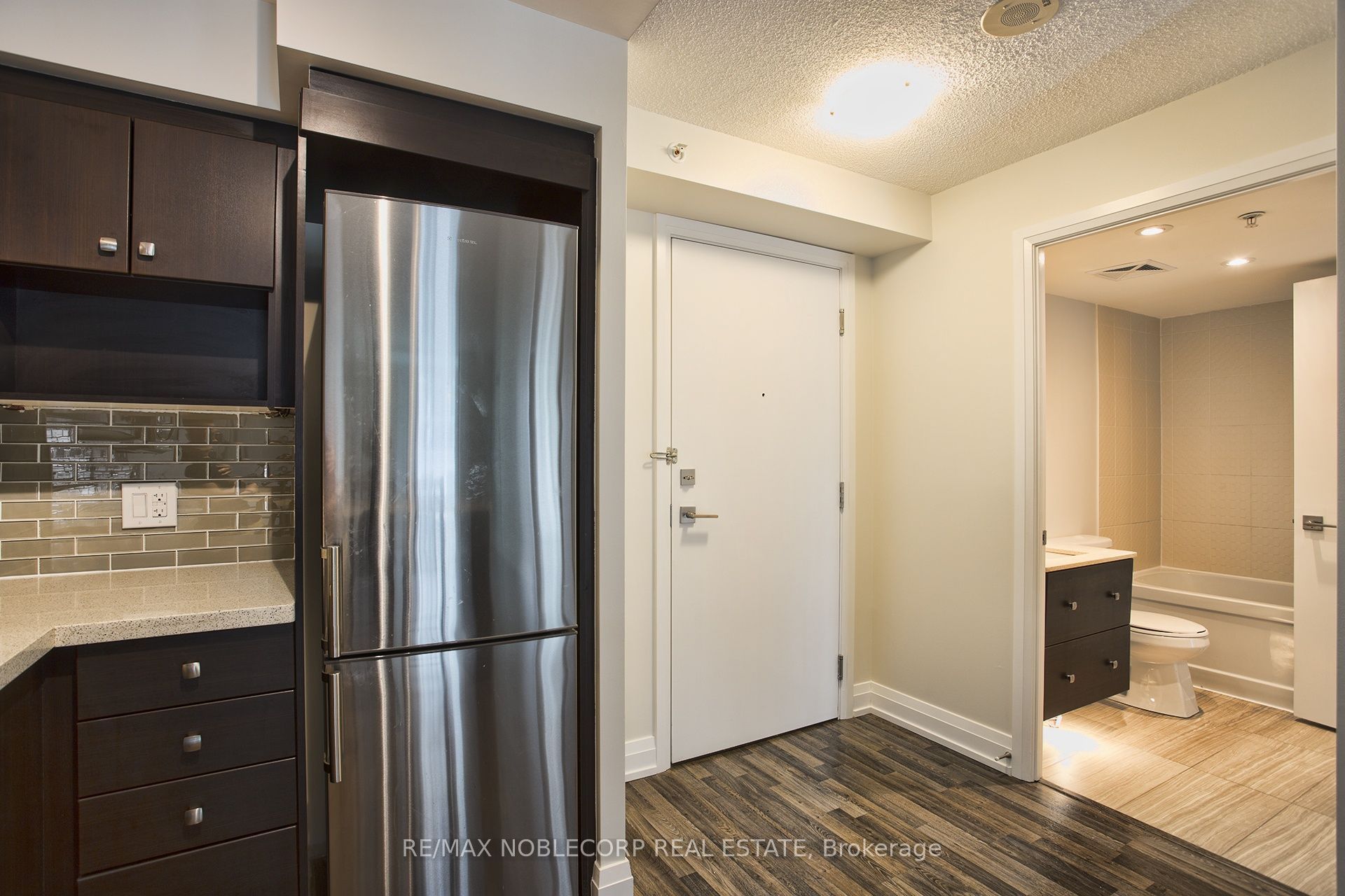 565 Wilson Avenue 319W, Toronto, ON M3H 0C6 photo 4