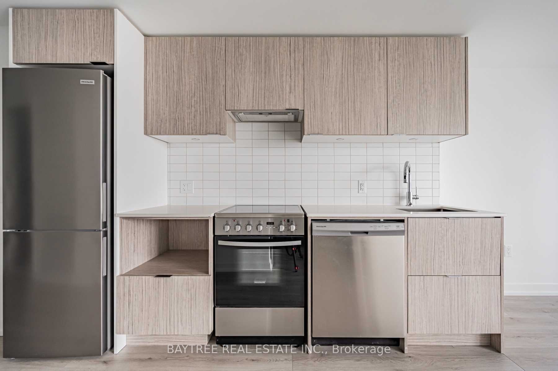 395 Bloor Street E 1412, Toronto, ON M4W 0B4 photo 2