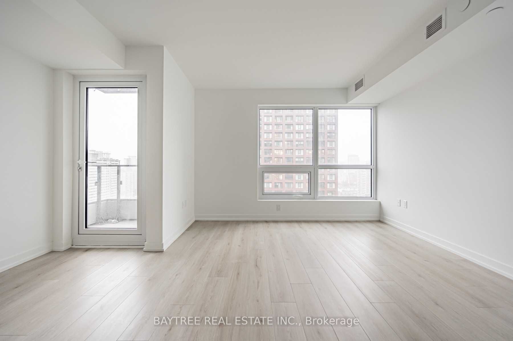 395 Bloor Street E 1412, Toronto, ON M4W 0B4 photo 3
