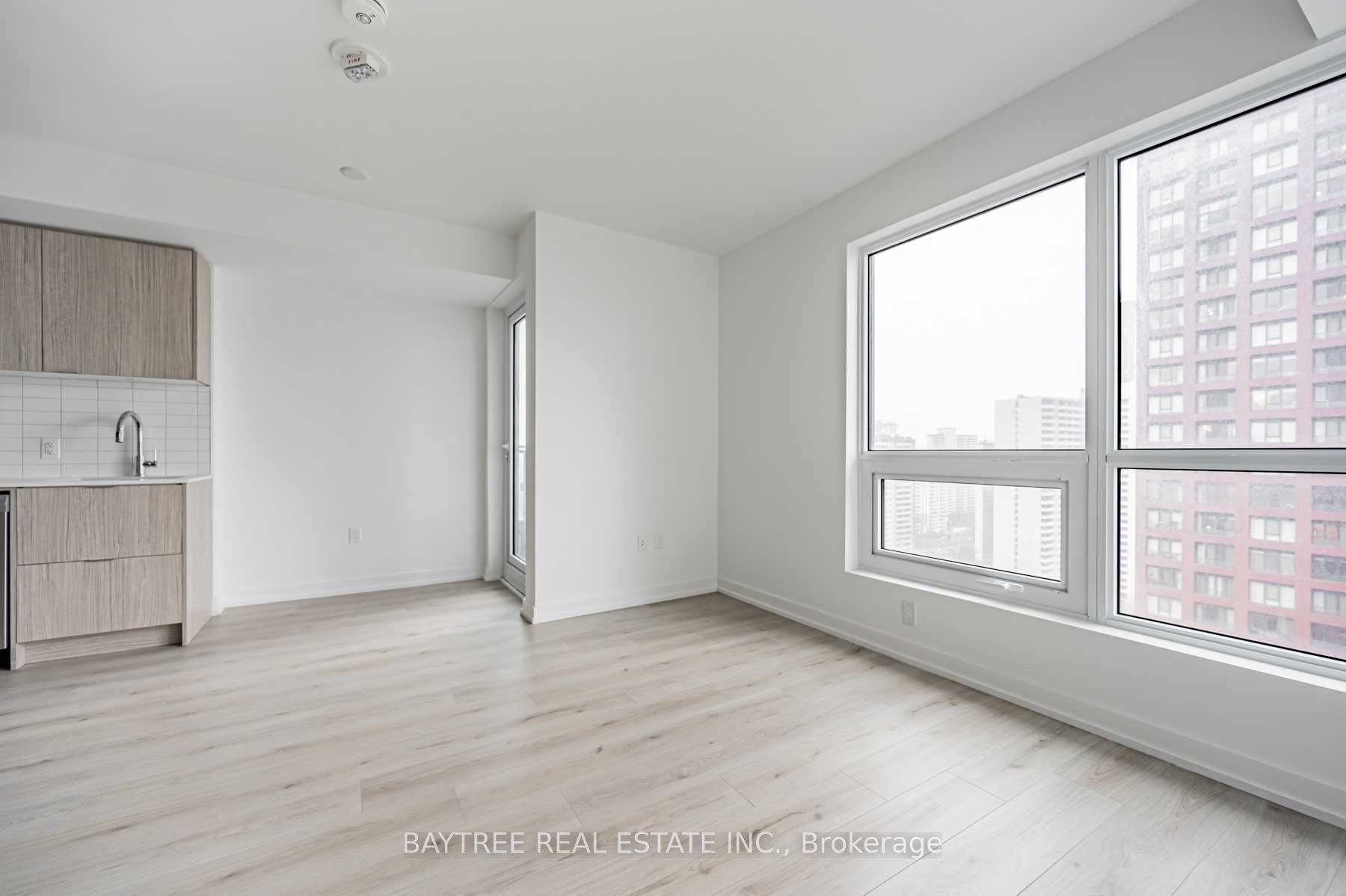 395 Bloor Street E 1412, Toronto, ON M4W 0B4 photo 5