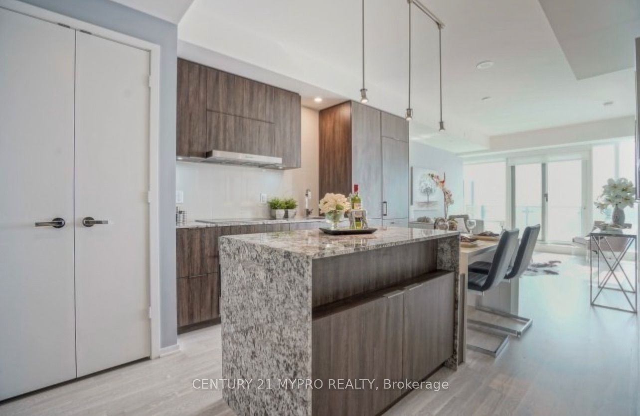 1 Bloor Street E 5808, Toronto, ON M4W 0A8 photo 4