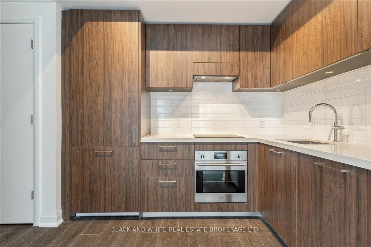 33 Frederick Todd Way 1111, Toronto, ON M4G 0C9 photo 4