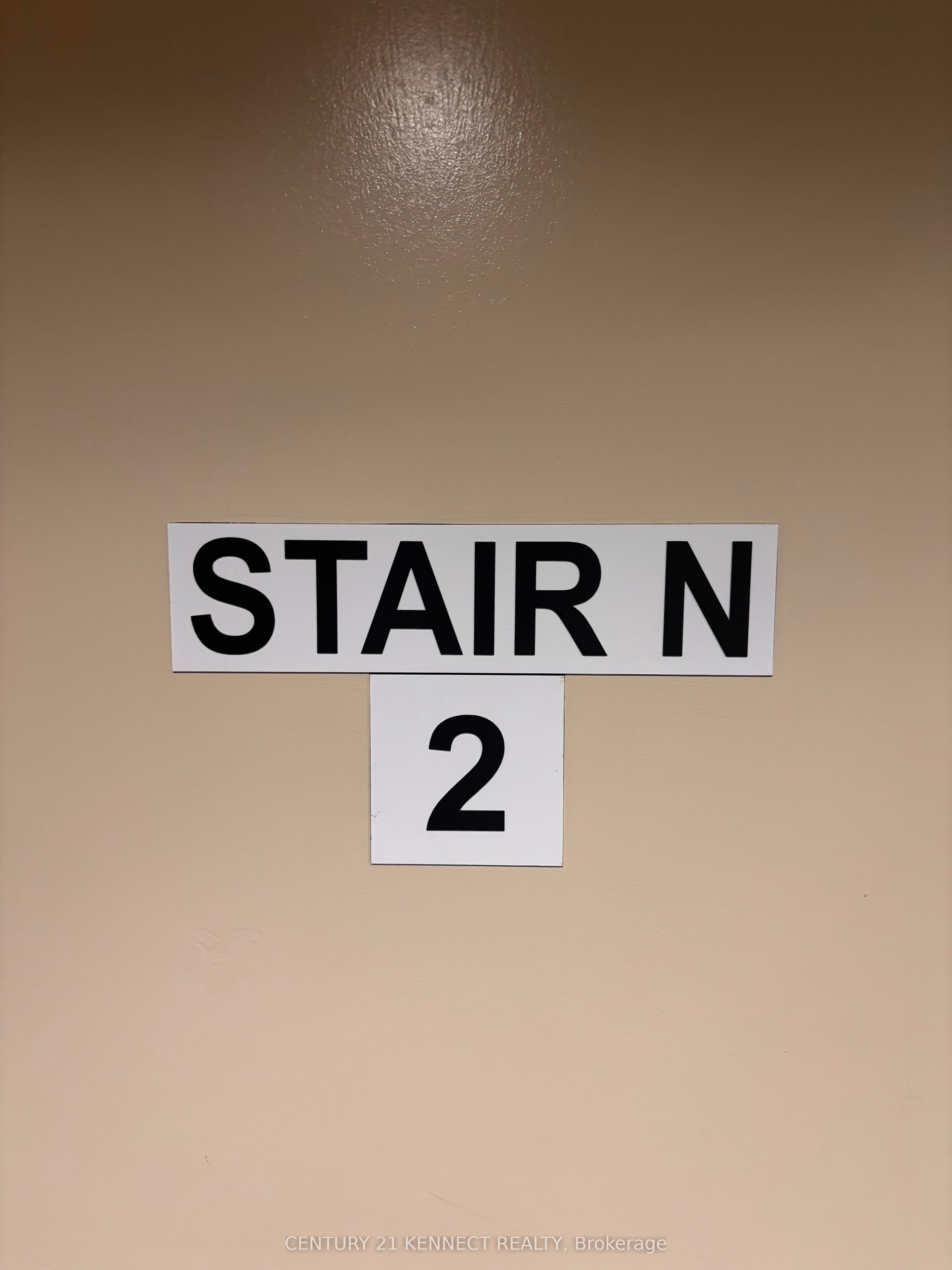 19 Singer Court 206, Toronto, ON M2K 0B2 photo 3