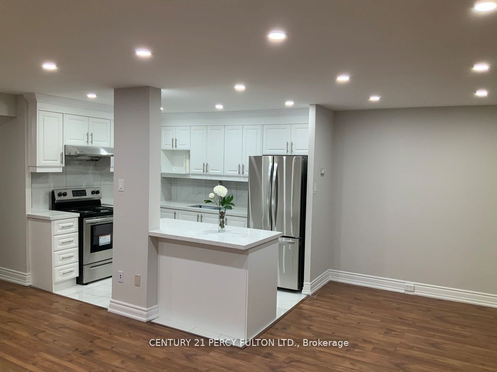 10 Sunny Glen Way 1904, Toronto, ON M3C 2Z3 photo 2