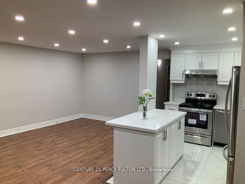 10 Sunny Glen Way 1904, Toronto, ON M3C 2Z3 photo 5
