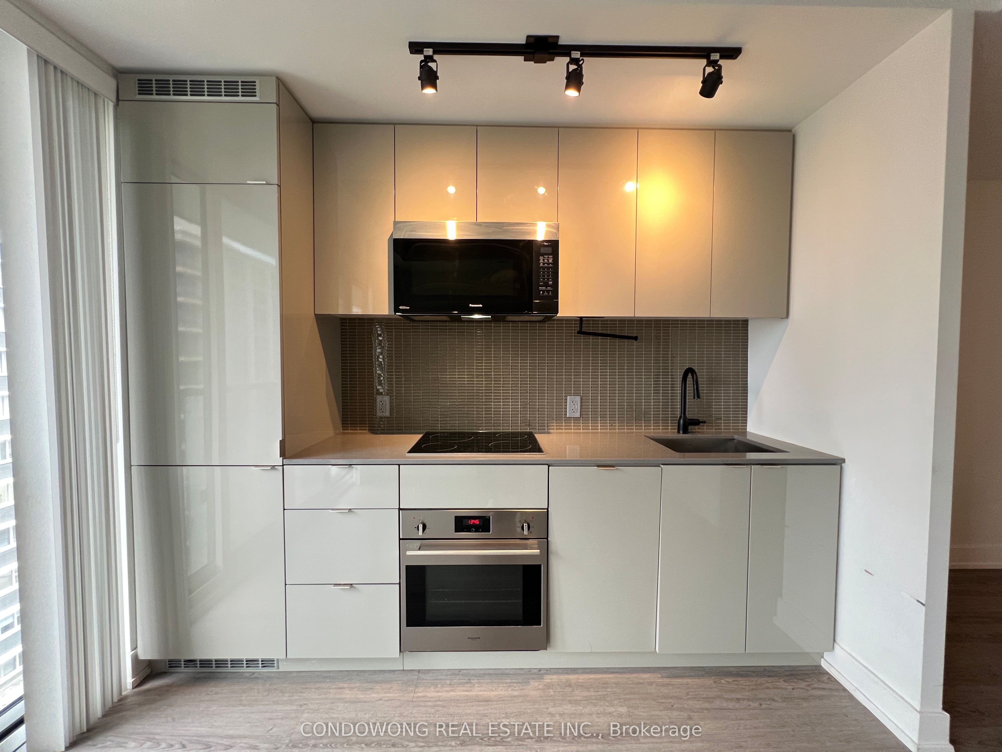 7 Grenville Street 1508, Toronto, ON M4Y 0E9 photo 4