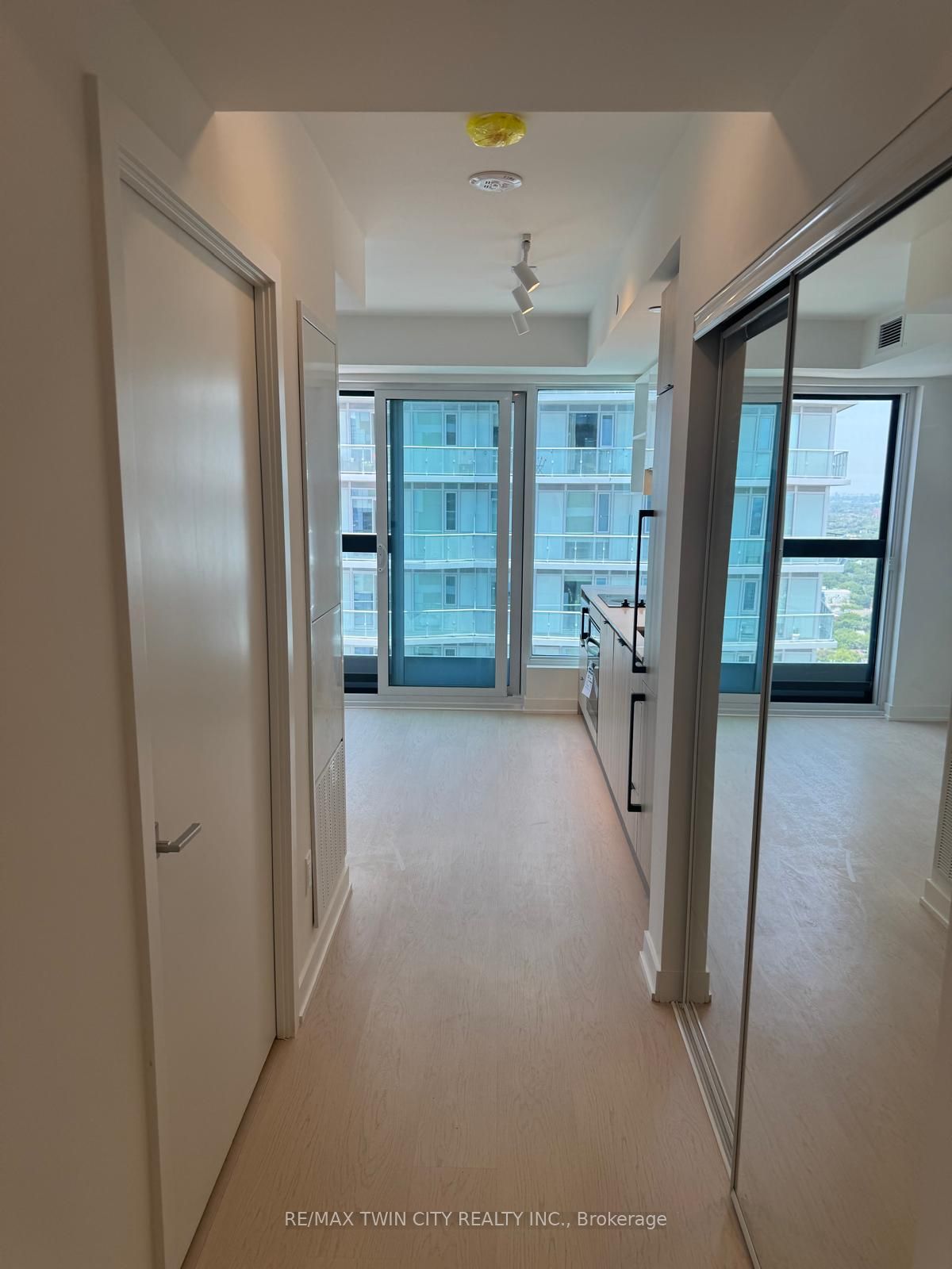 252 Church Street 5307, Toronto, ON M5B 0E6 photo 5
