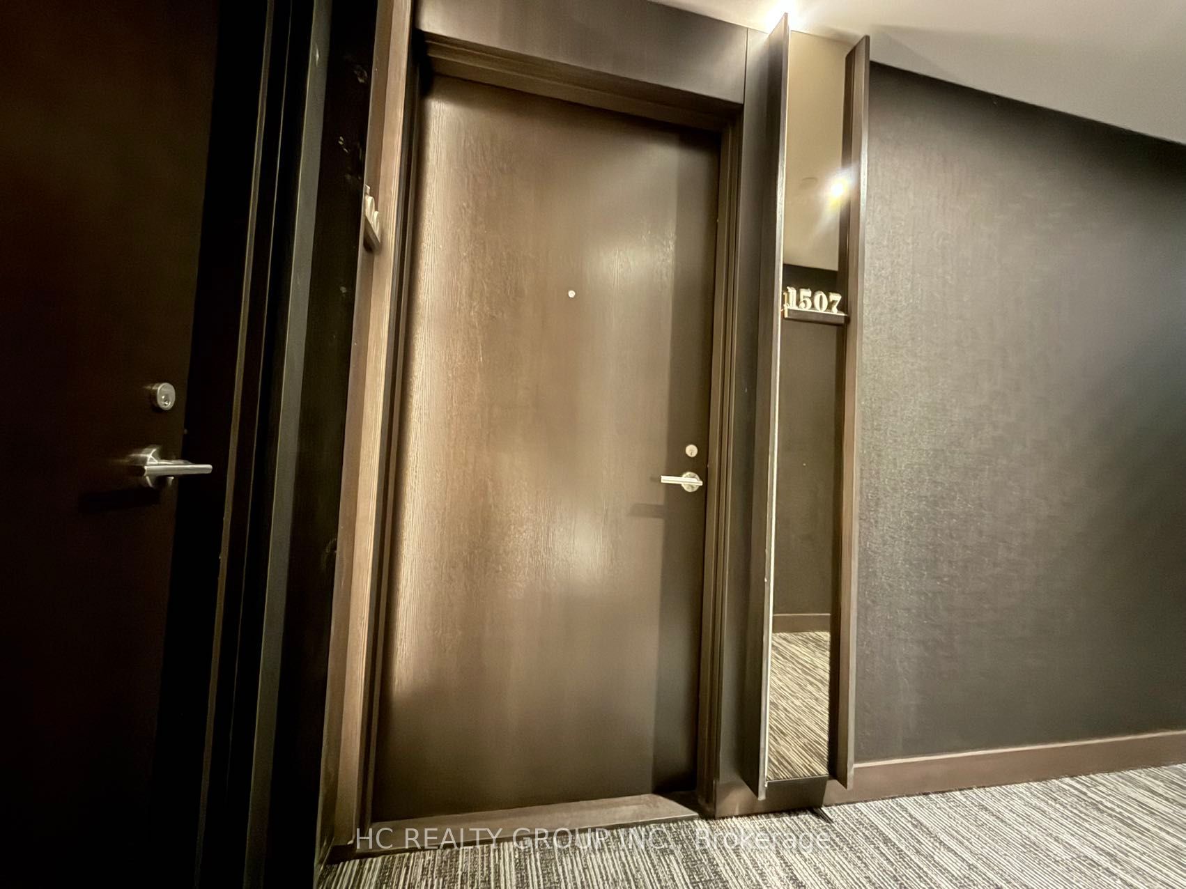 11 Yorkville Avenue 1507, Toronto, ON M4W 0B7 photo 3