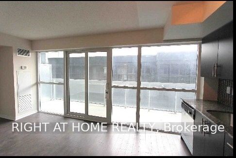 352 Front Street W 413, Toronto, ON M5V 1B5 photo 3