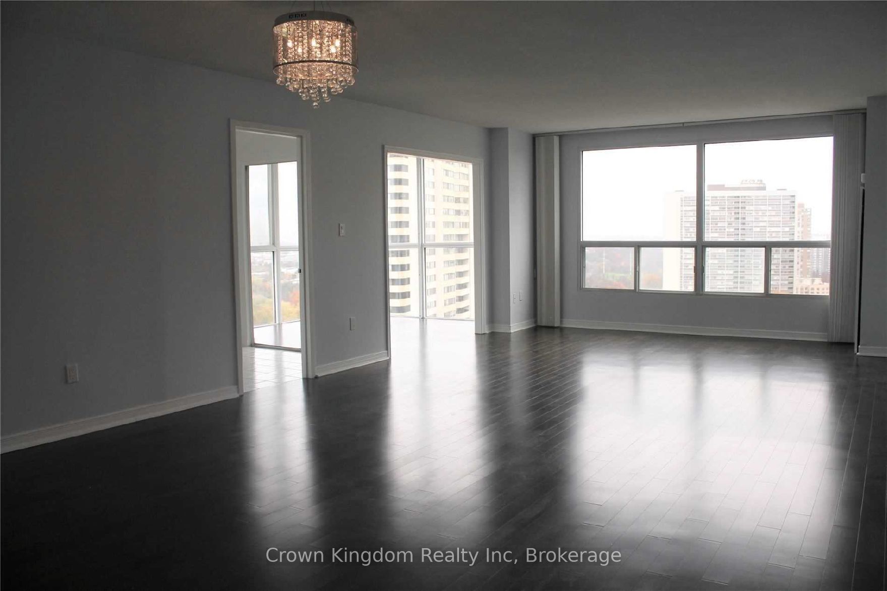 5 Concorde Place 1801, Toronto, ON M3C 3M8 photo 4