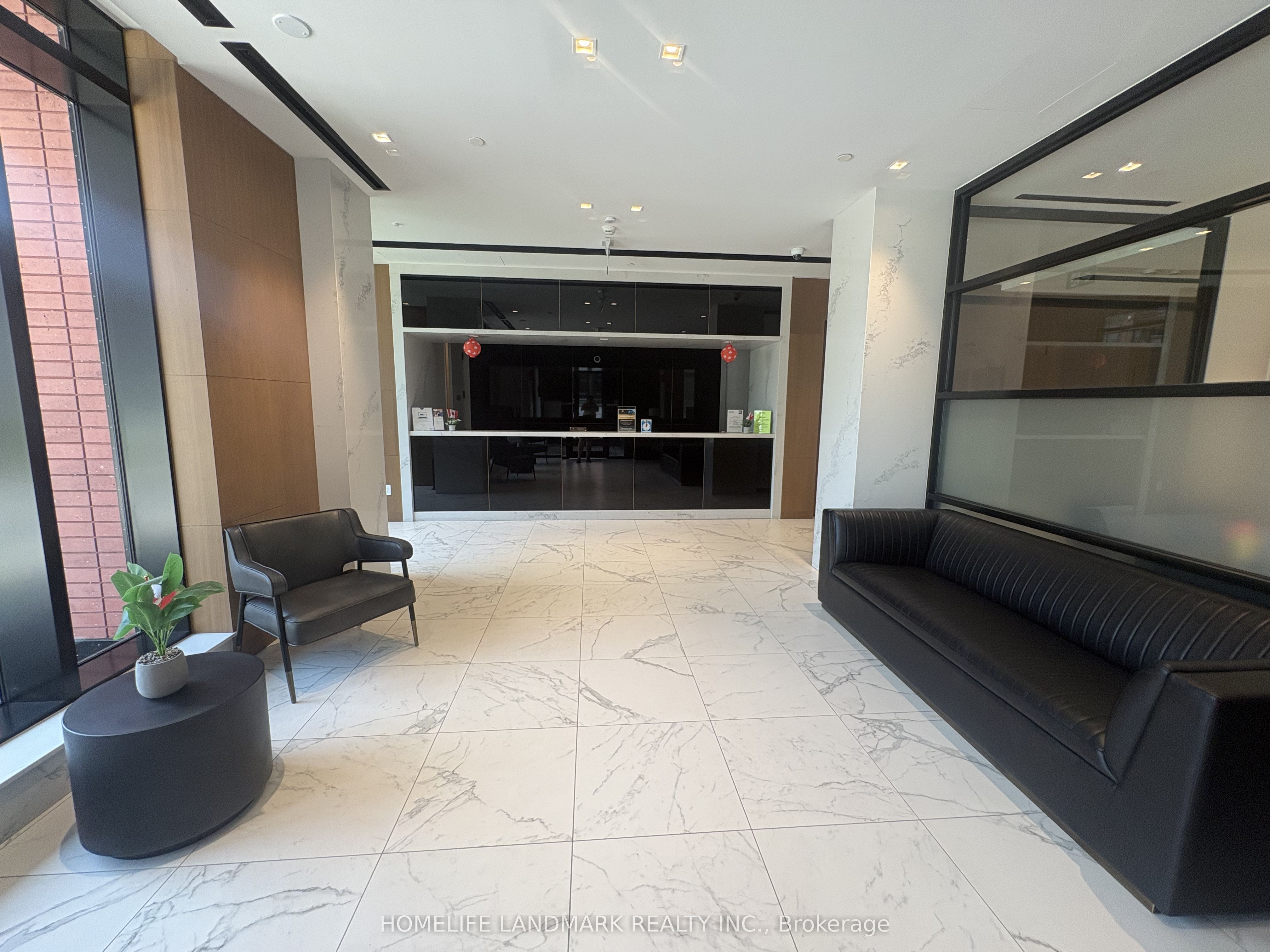 8 TIPPETT Road 626, Toronto, ON M3H 0E7 photo 2