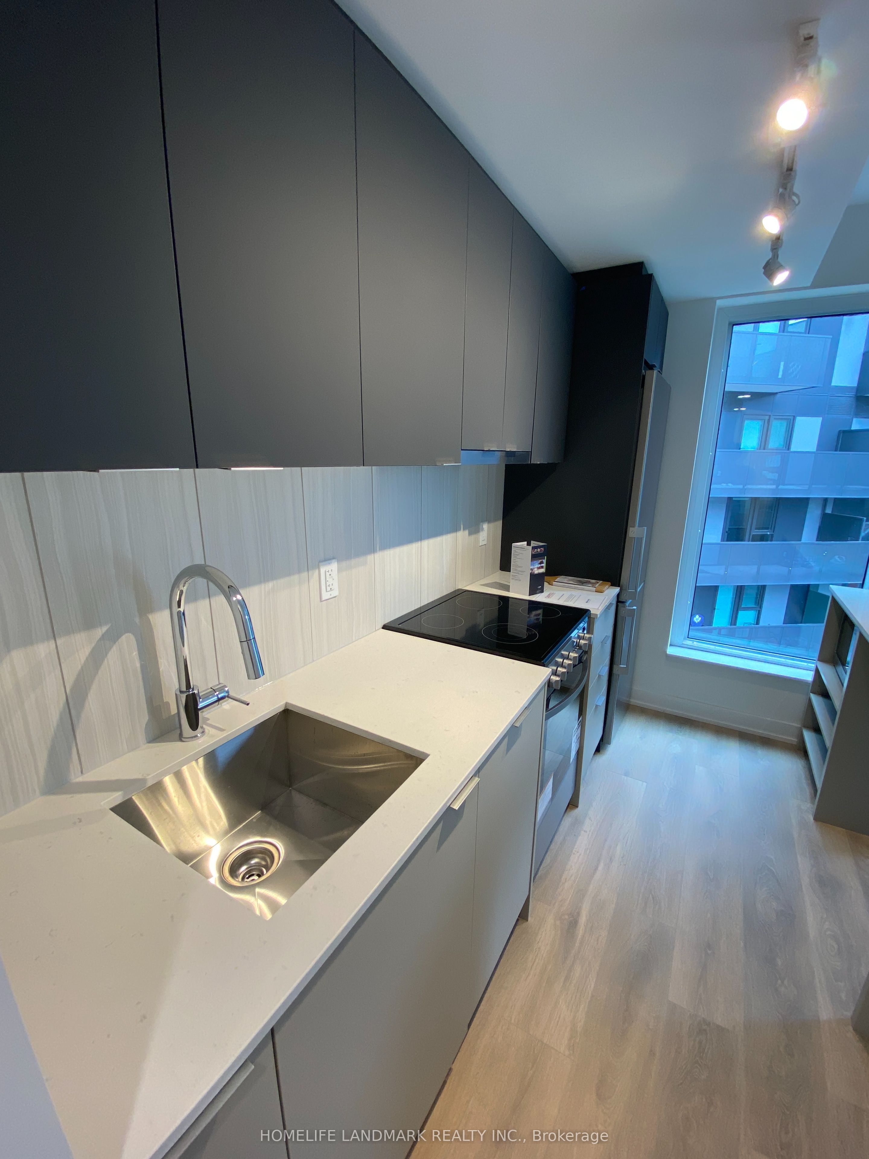 8 TIPPETT Road 626, Toronto, ON M3H 0E7 photo 3