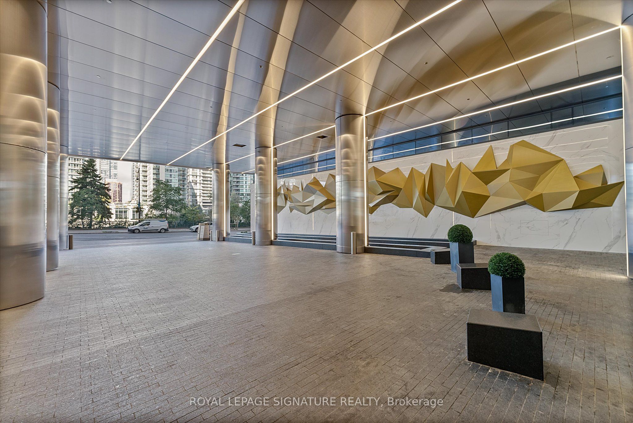 1 Concord Cityplace Way 3003, Toronto, ON M5V 0T5 photo 2