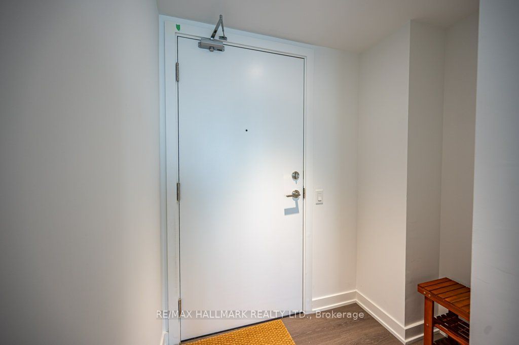 8 Wellesley Street W 4515, Toronto, ON M4Y 1E7 photo 2