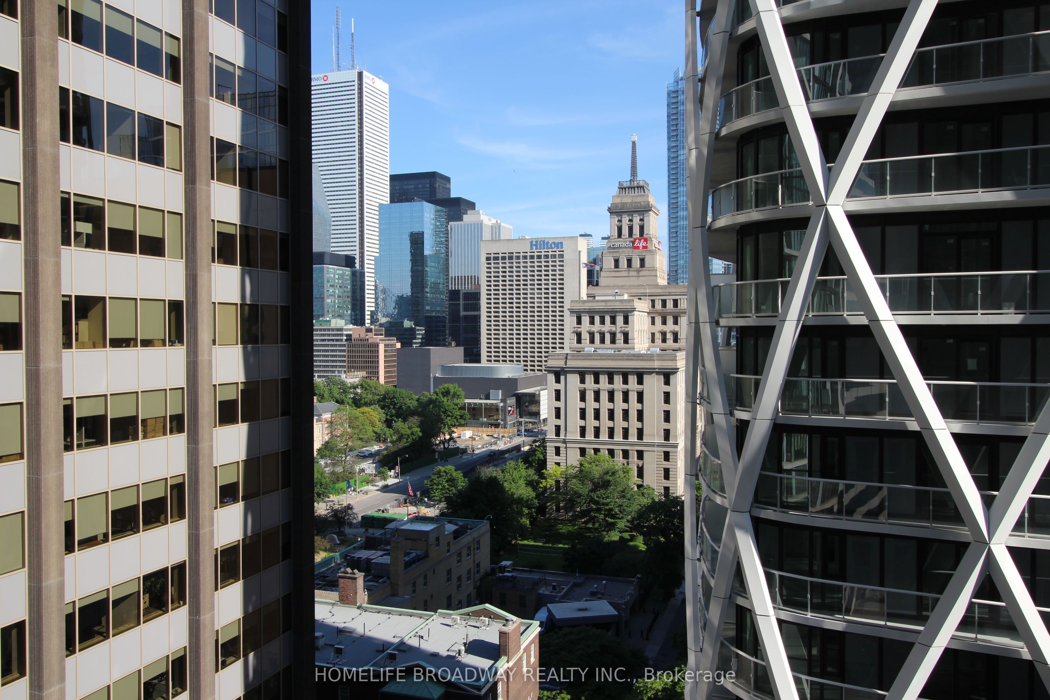 238 Simcoe Street 1204, Toronto, ON M5T 0E2