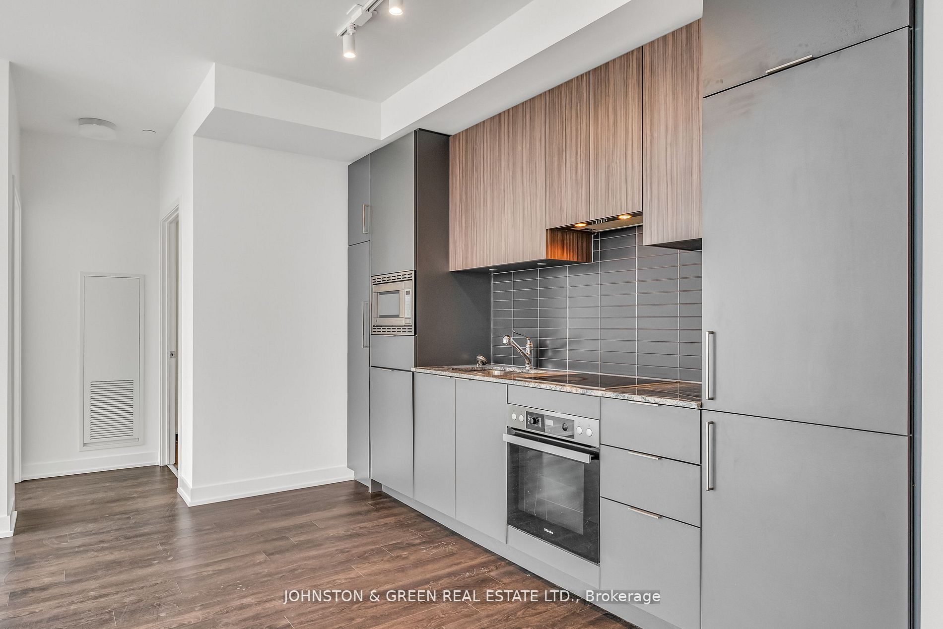 50 O'Neill Road 711, Toronto, ON M3C 0R1 photo 5