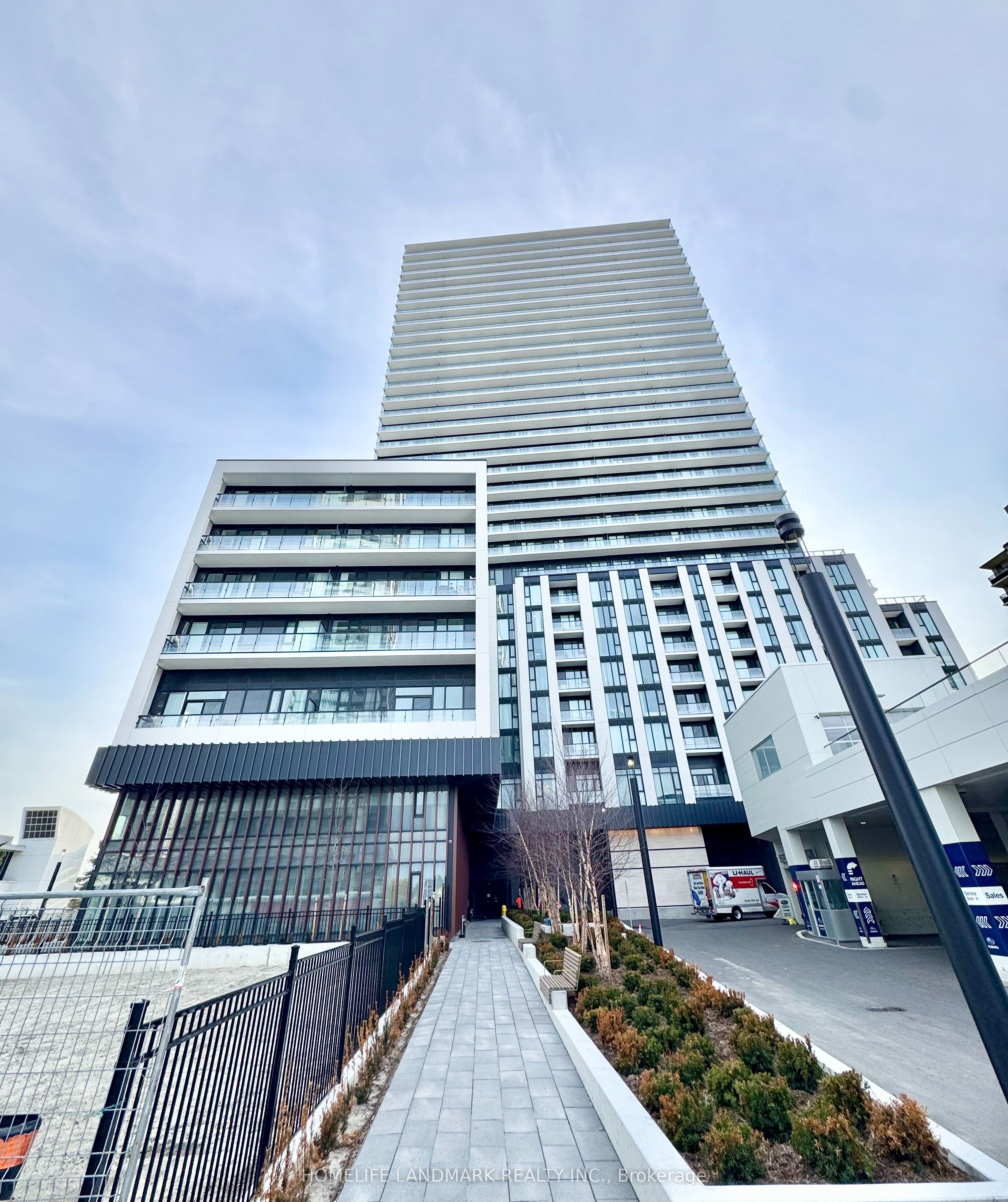5858 Yonge Street 1823, Toronto, ON M2M 0C6