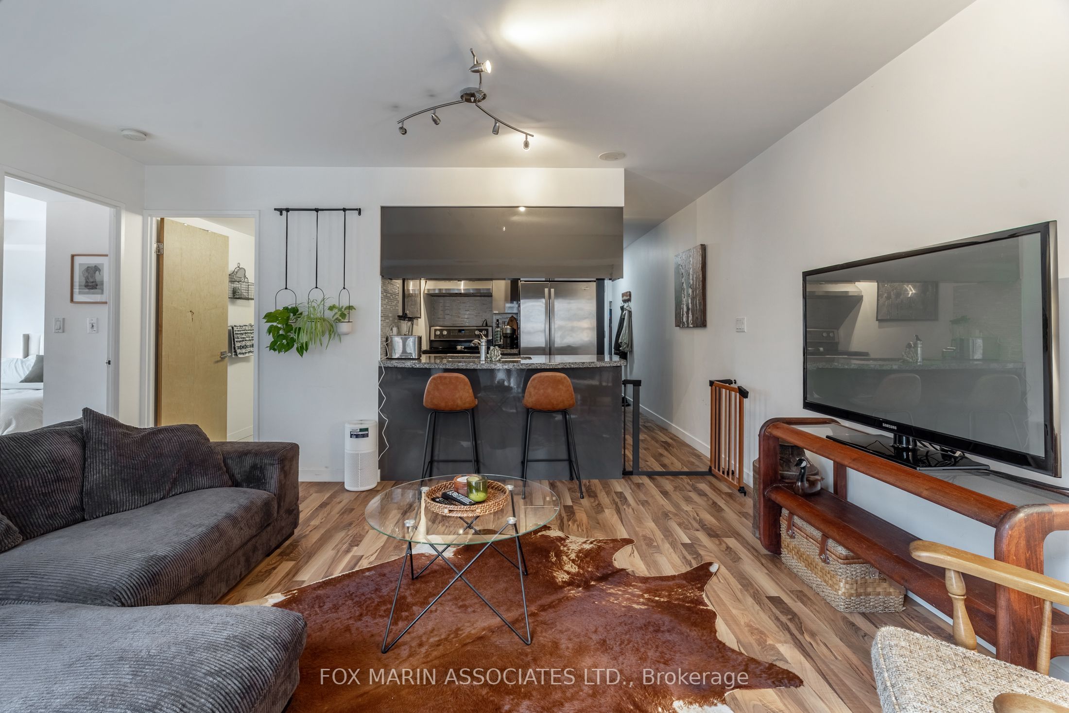 1005 King Street W 207, Toronto, ON M6K 3M8